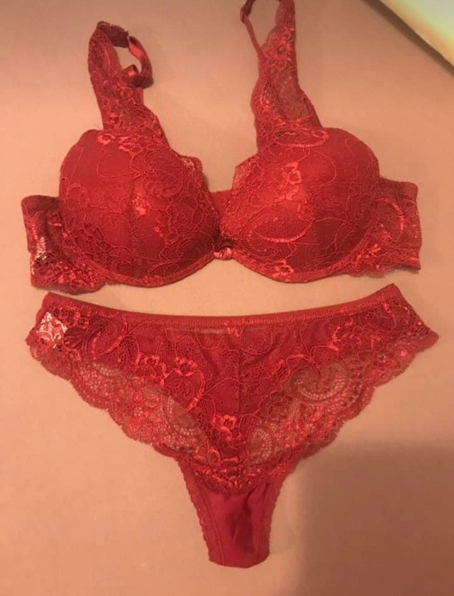 Ga jij het verwennen van mijn kutje onder je hoede nemen? 